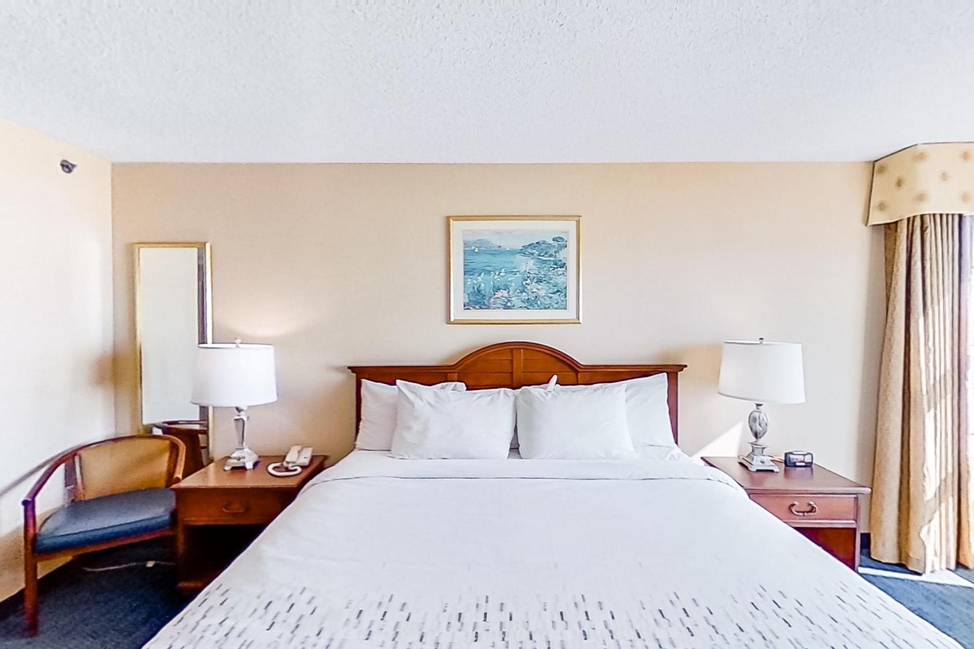 Carolinian Beach Resort Myrtle Beach Room photo