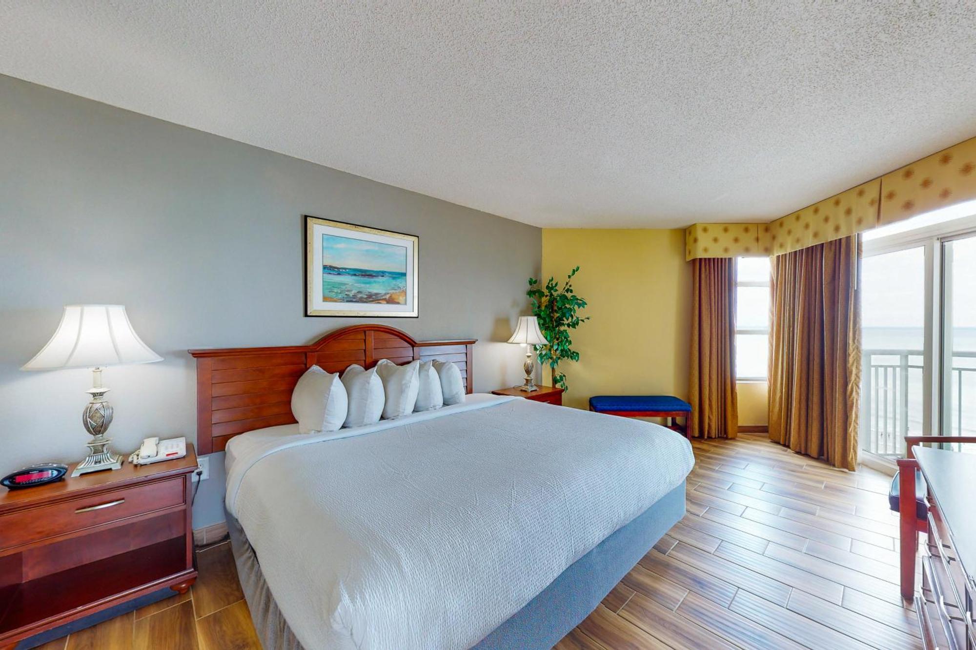 Carolinian Beach Resort Myrtle Beach Room photo